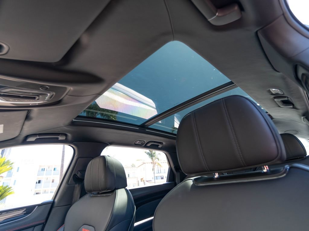 Used 2023 Bentley Bentayga Extended Wheelbase AWD/4WD image 16