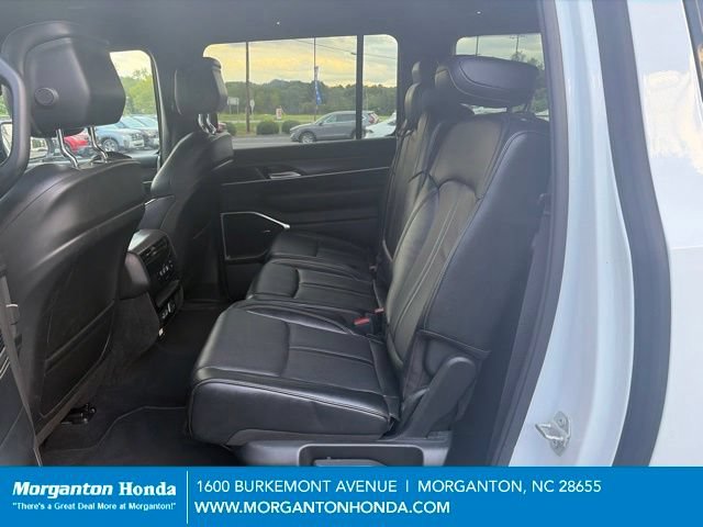 Used 2024 Jeep Wagoneer L Series II w/ Flexible Seating Group AWD/4WD image 30