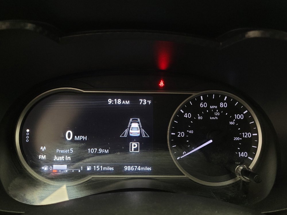 Used 2021 Nissan Versa SV FWD image 23