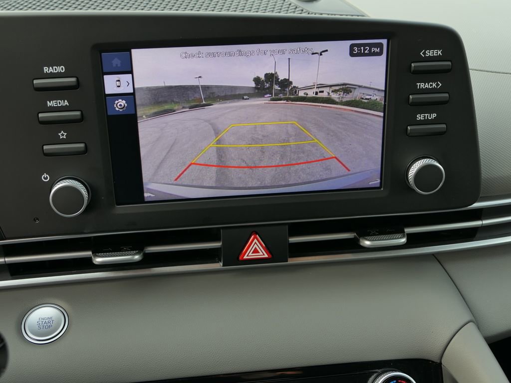 Certified 2025 Hyundai Elantra Sport image 18