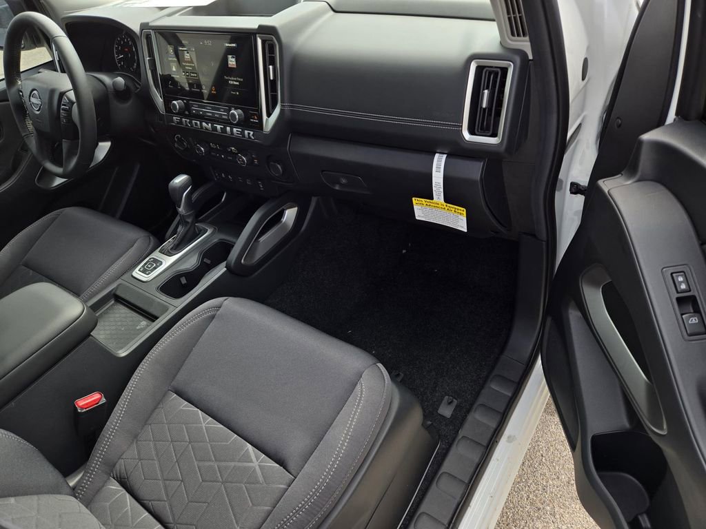 New 2026 Nissan Frontier SV w/ SV Convenience Package AWD/4WD image 7