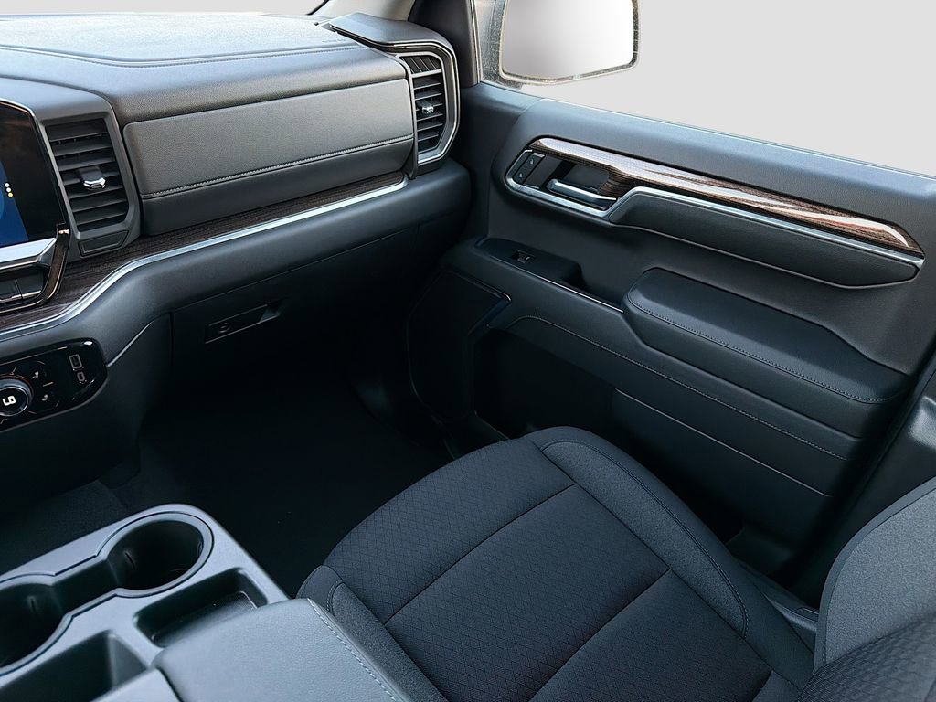 Used 2024 Chevrolet Silverado 1500 RST image 22