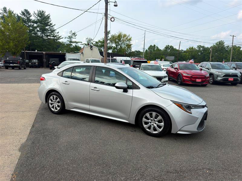 Used 2022 Toyota Corolla LE FWD image 6