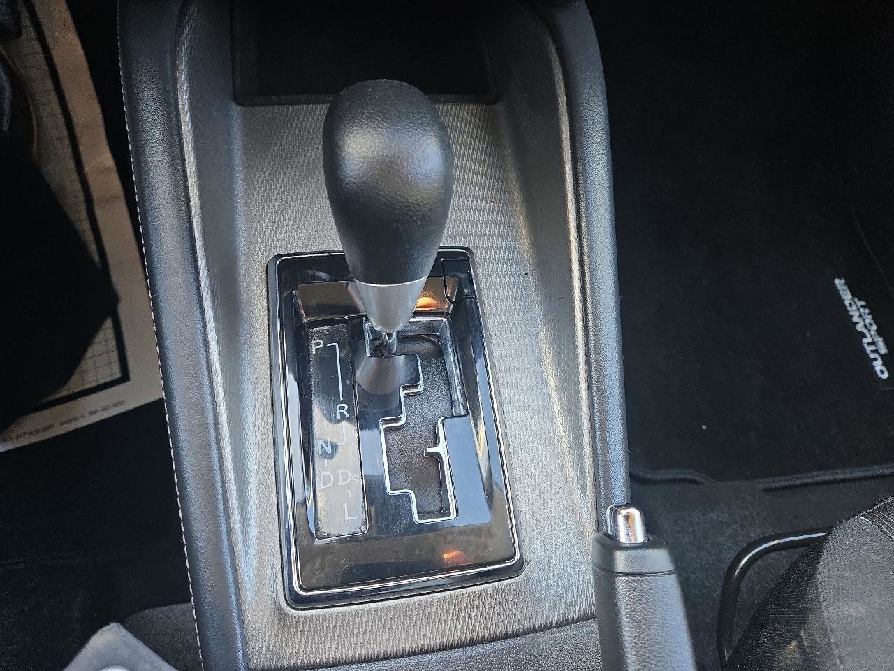 Used 2025 Mitsubishi Outlander Sport AWD image 18