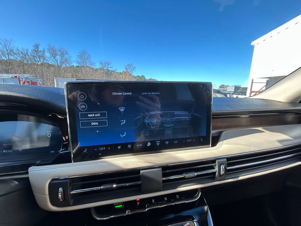 Used 2025 Lincoln Corsair Reserve w/ Equipment Group 202A image 37