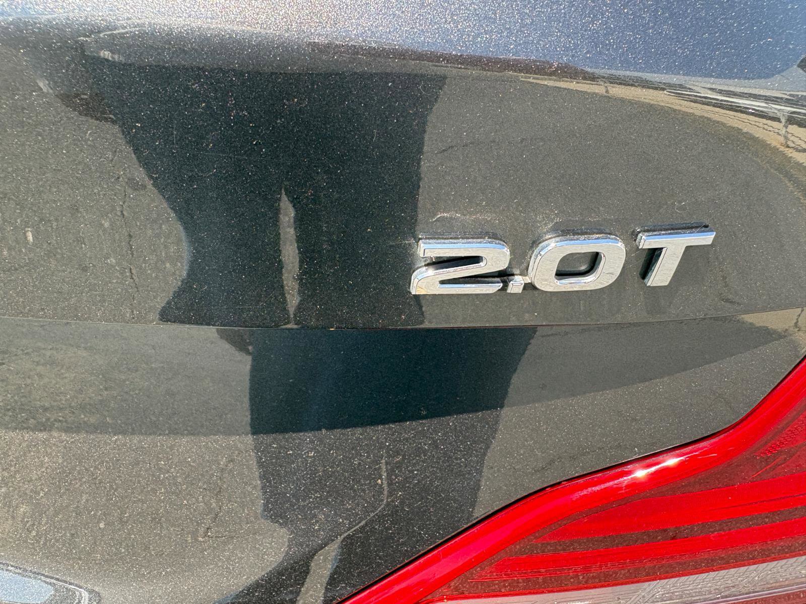Used 2021 Genesis G70 2.0T image 9