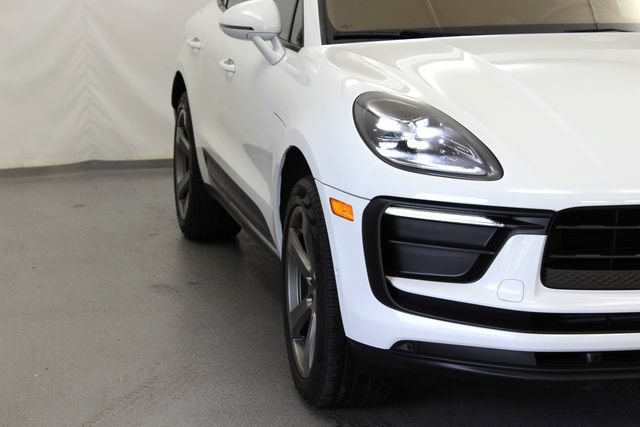 Used 2023 Porsche Macan Turbo AWD/4WD image 4