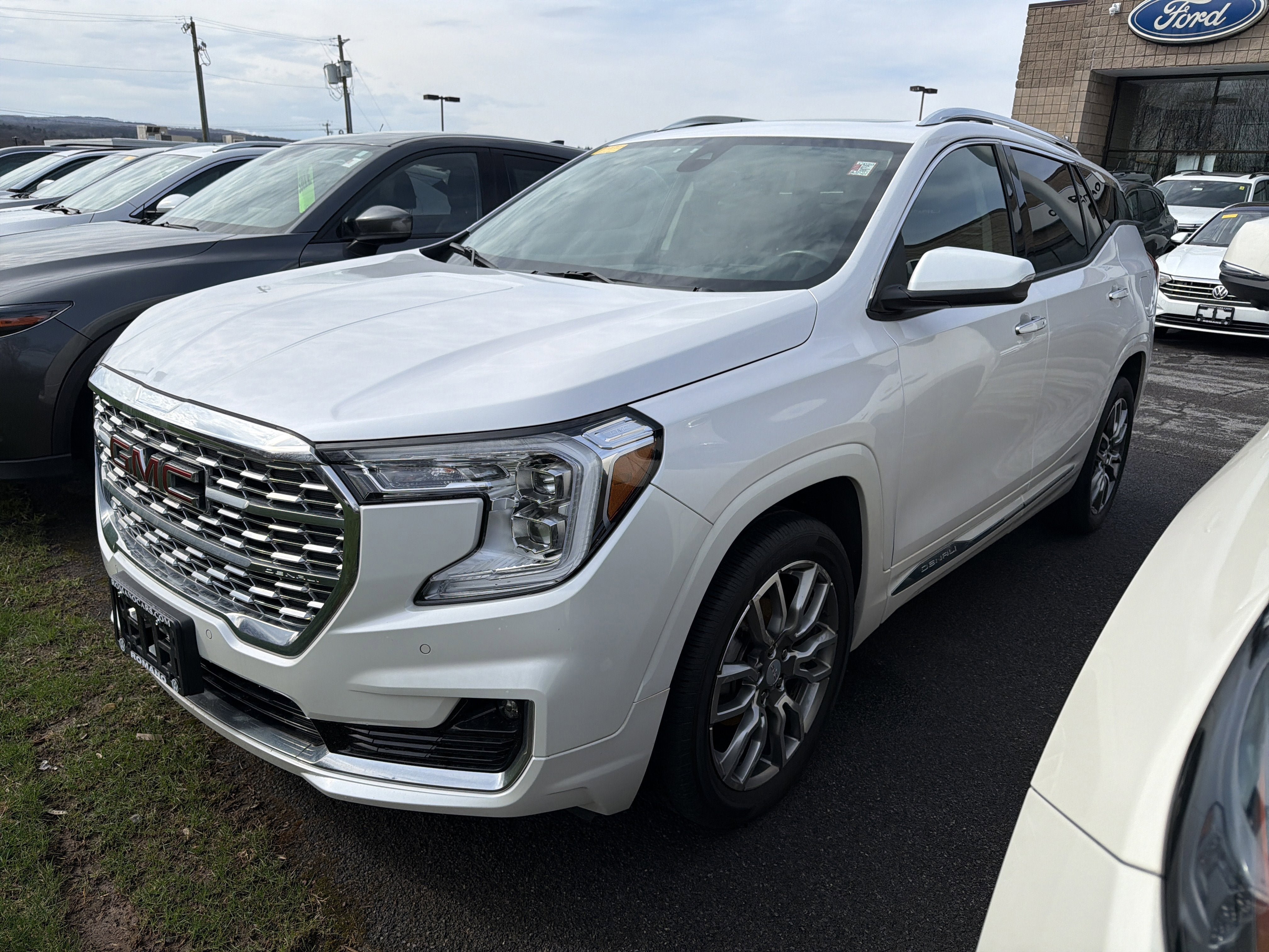 Used 2022 GMC Terrain Denali image 4