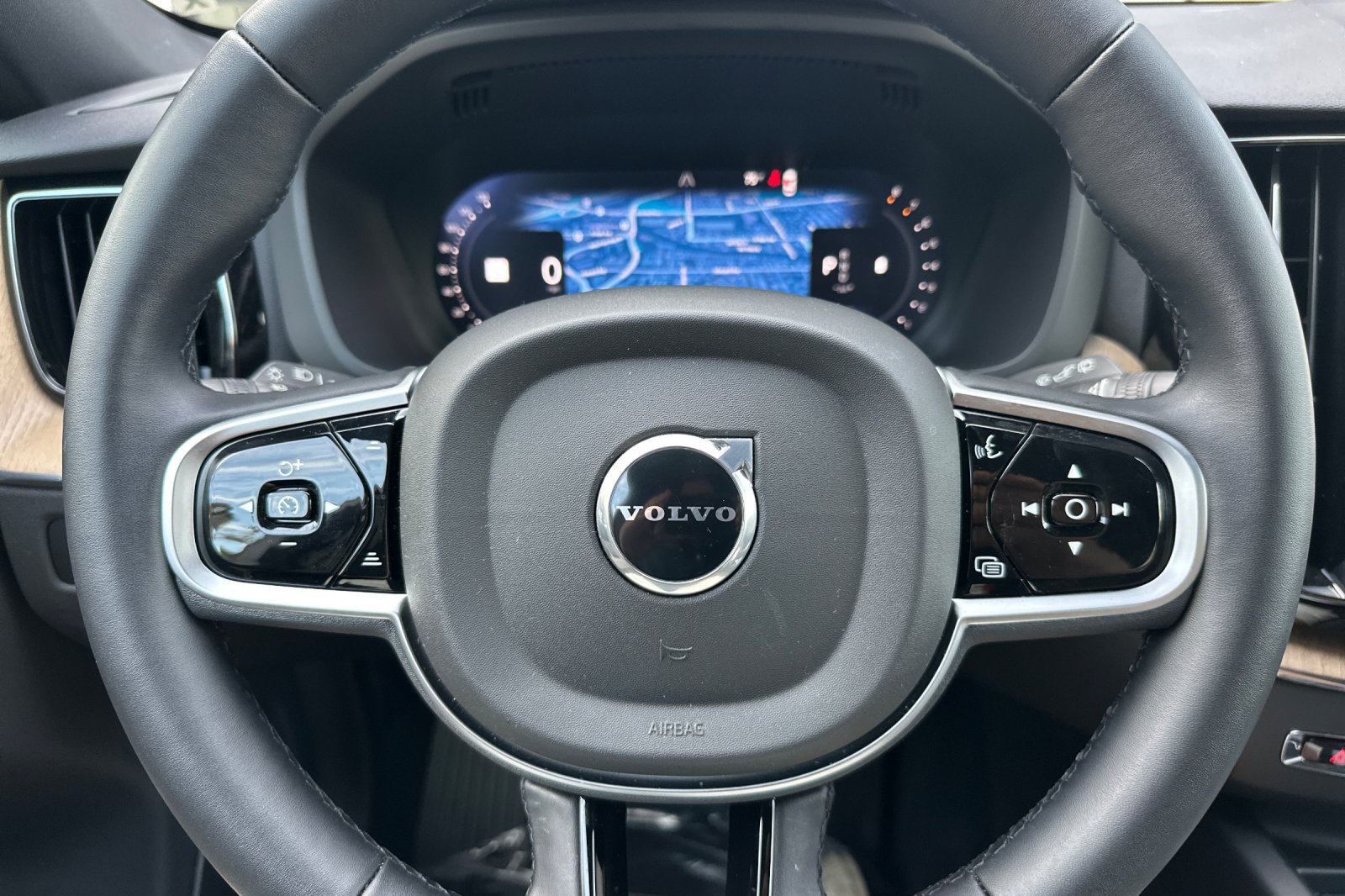 Certified 2026 Volvo XC60 B5 Plus w/ Protection Package Premier AWD/4WD image 28