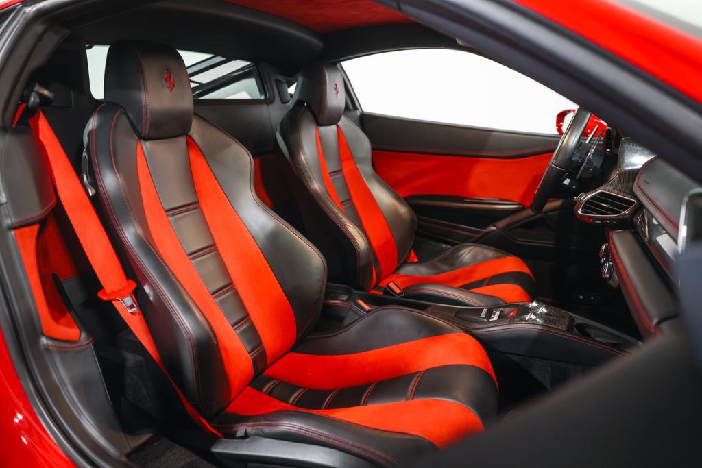 Used 2014 Ferrari 458 Italia Coupe RWD image 22