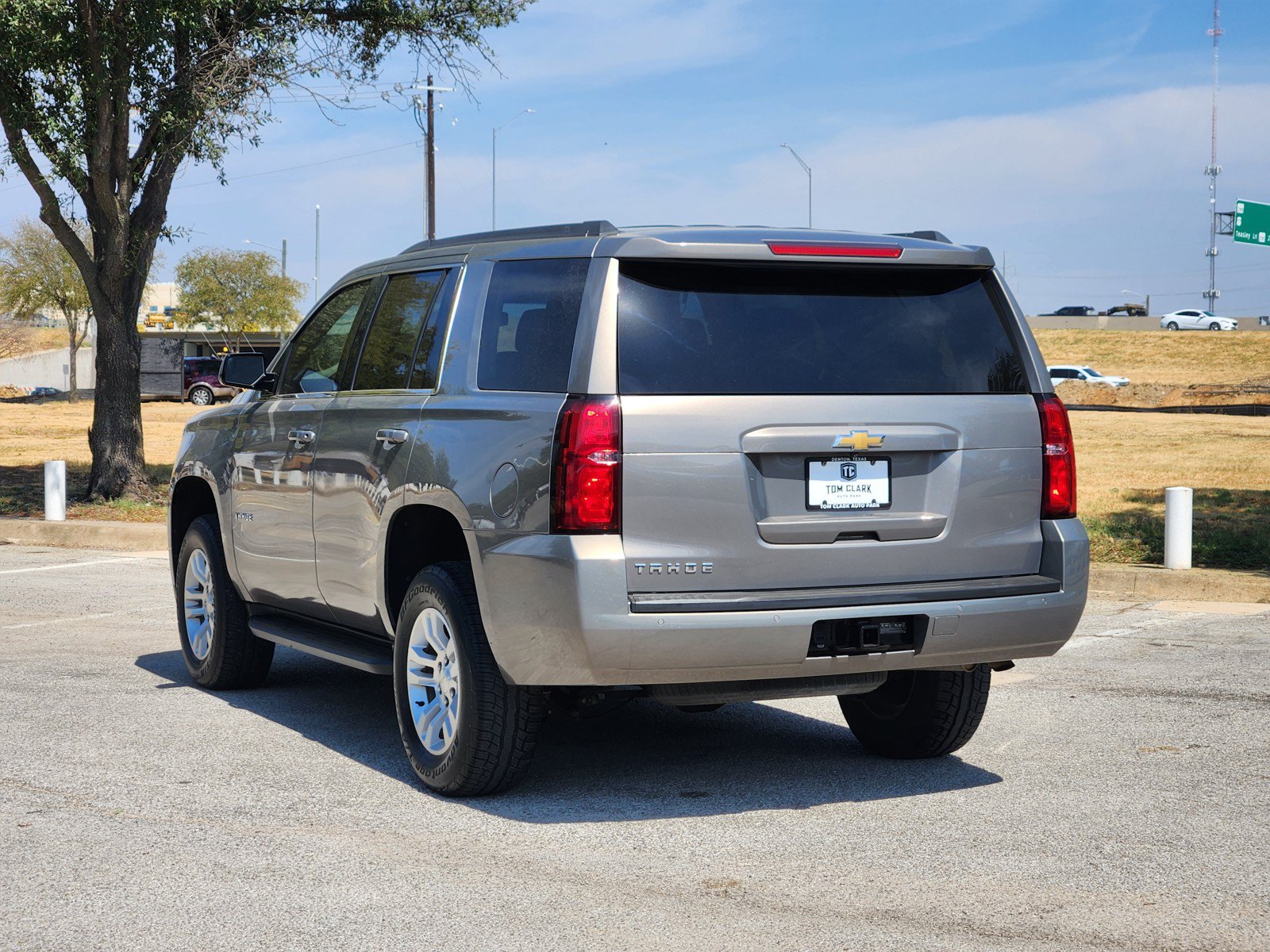 Used 2019 Chevrolet Tahoe LS RWD image 4