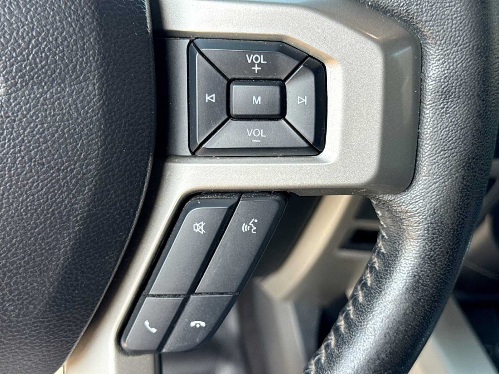 Used 2020 Ford F150 Lariat w/ Equipment Group 502A Luxury AWD/4WD image 24