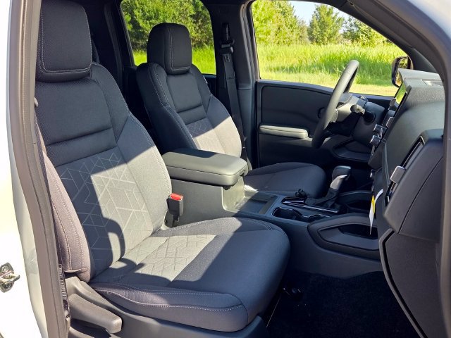 New 2027 Nissan Frontier SV w/ SV Convenience Package RWD image 15