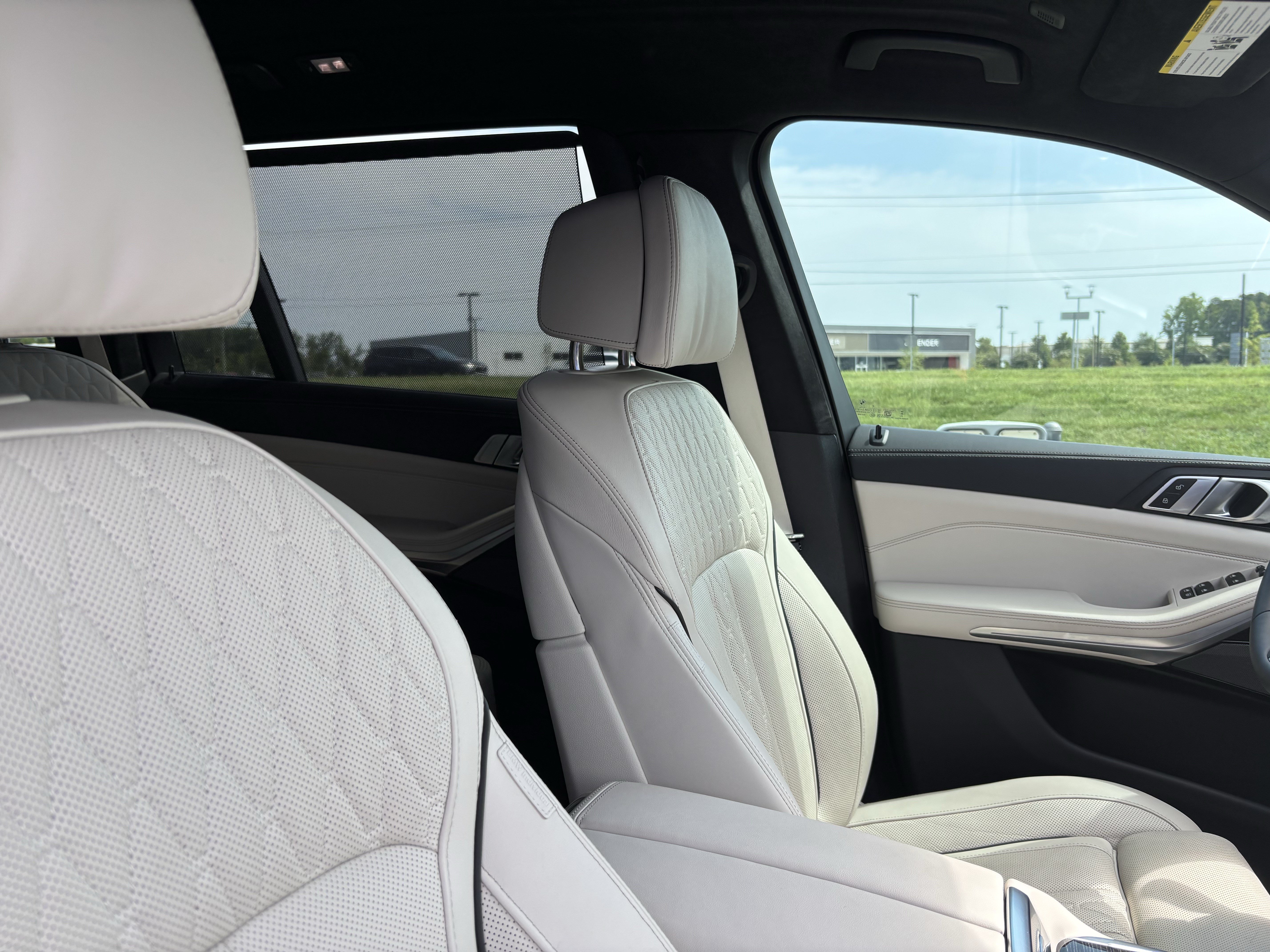 Used 2026 BMW X7 xDrive40i AWD/4WD image 21