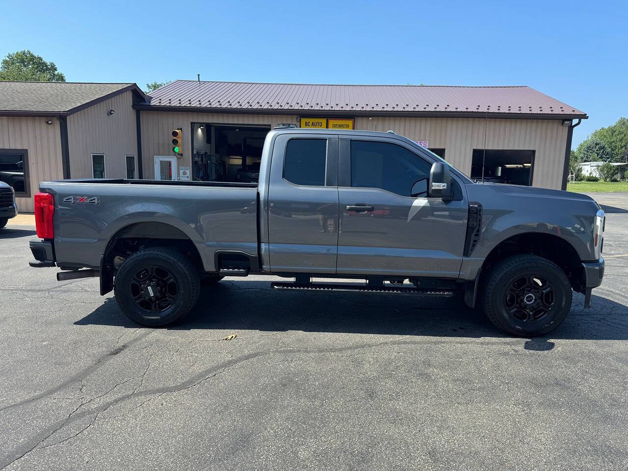 Used 2026 Ford F350 XL w/ STX Appearance Package AWD/4WD image 3