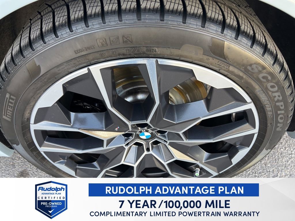 Used 2024 BMW X7 M60i w/ Executive Package image 39