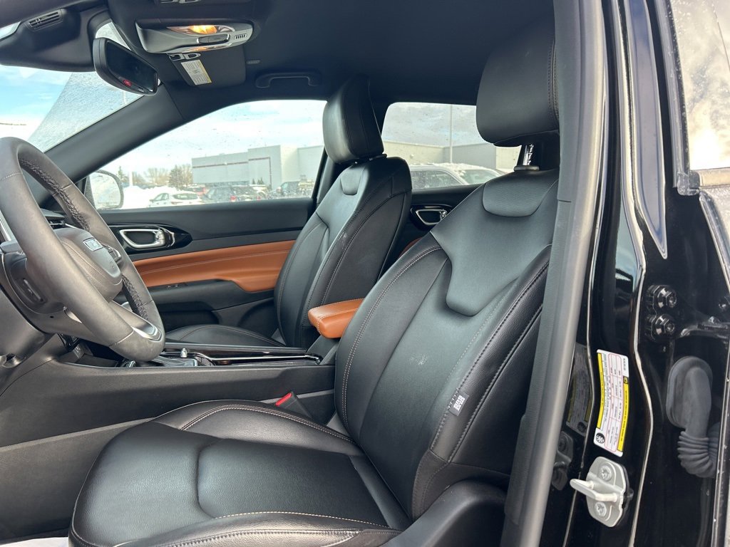 Used 2024 Jeep Compass Limited image 9