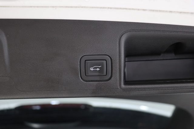 Used 2023 GMC Terrain SLT w/ Tech Package AWD/4WD image 38