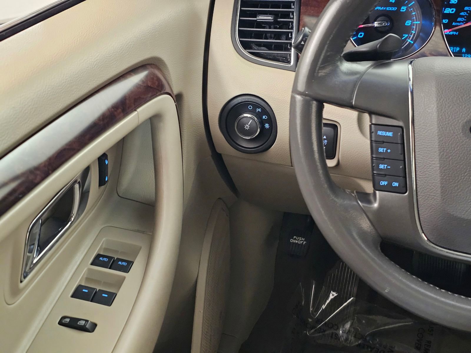 Used 2010 Ford Taurus Limited image 21