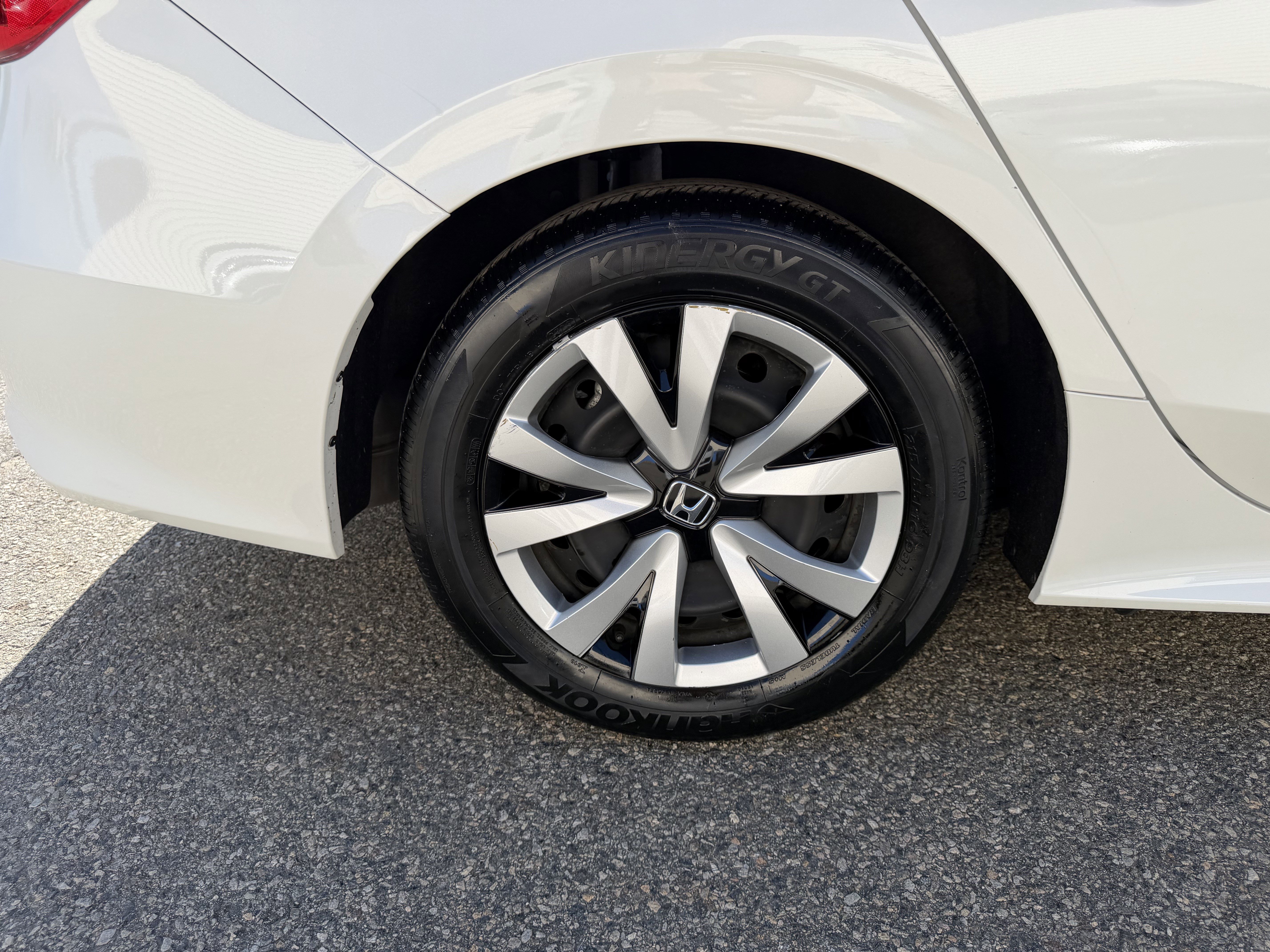 Used 2024 Honda Civic LX image 9
