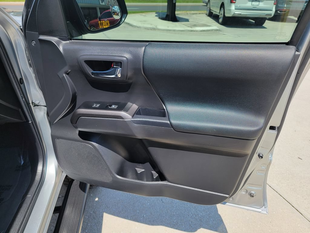 Used 2023 Toyota Tacoma TRD Sport RWD image 15