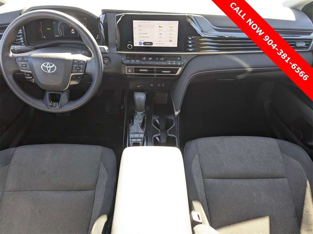 Used 2025 Toyota Camry LE image 15