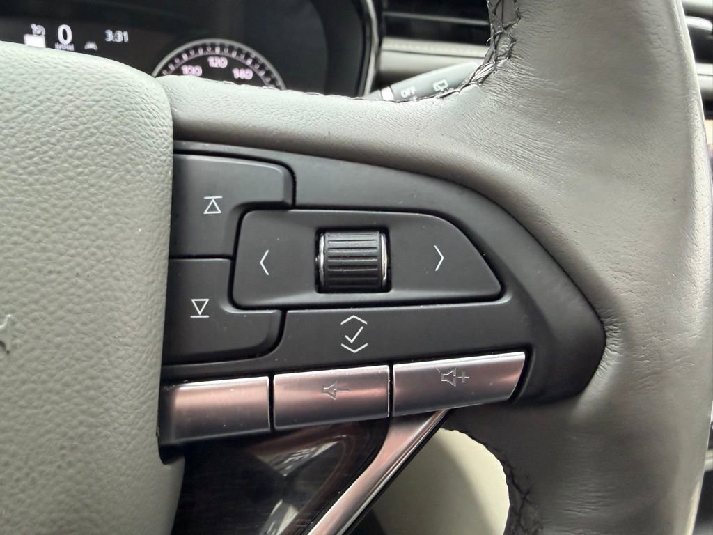 Certified 2023 Cadillac XT6 Premium Luxury image 27