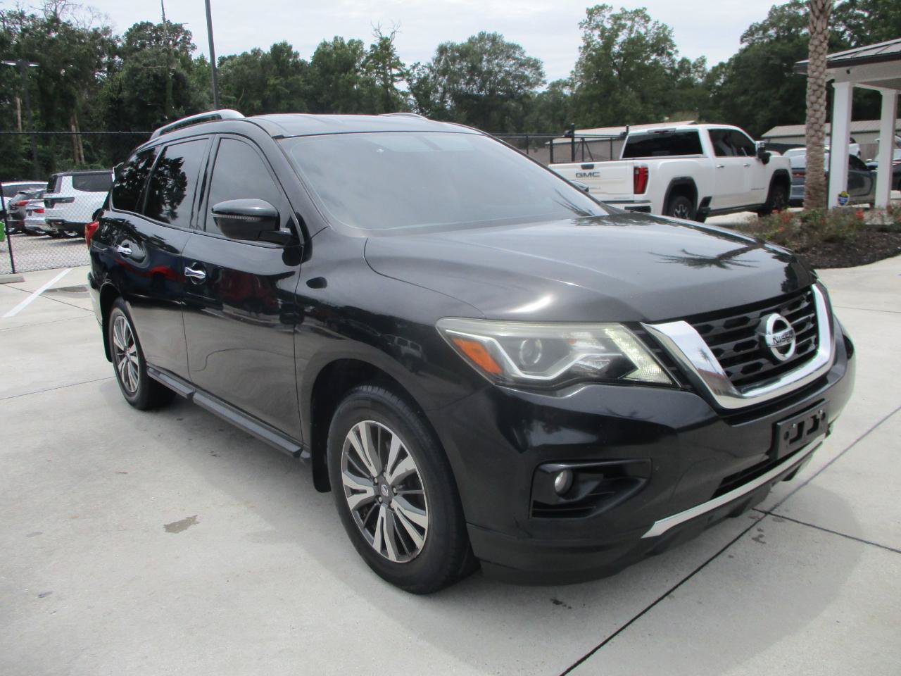 Used 2017 Nissan Pathfinder SV FWD image 25