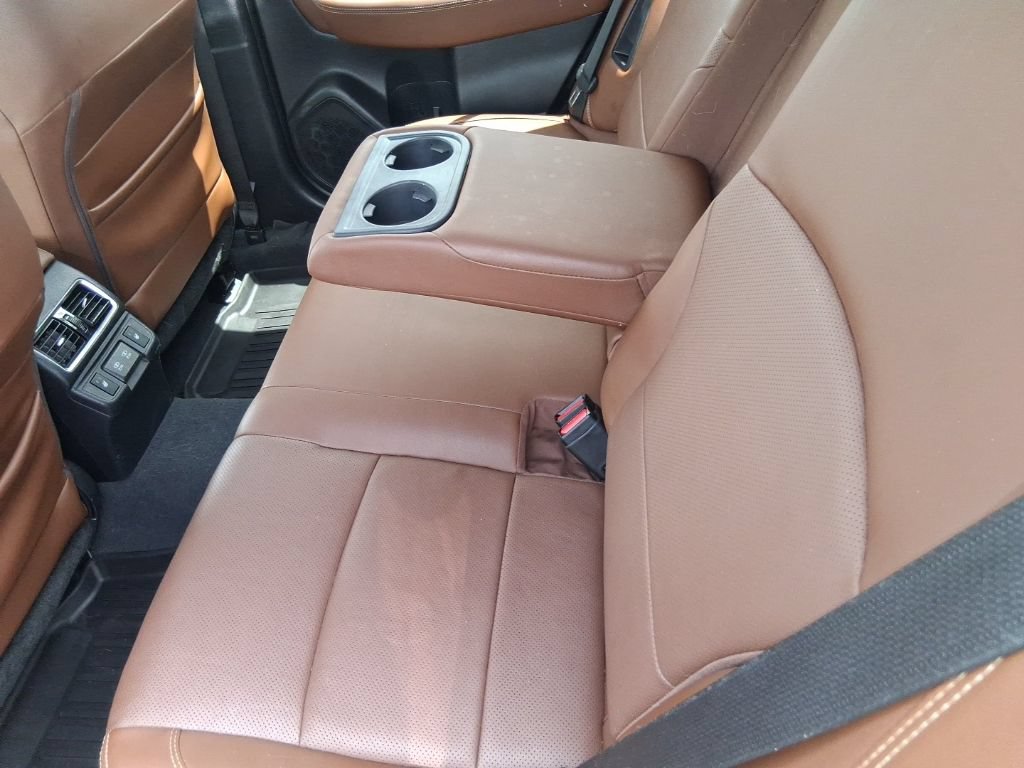 Used 2019 Subaru Outback 3.6R Touring AWD/4WD image 16