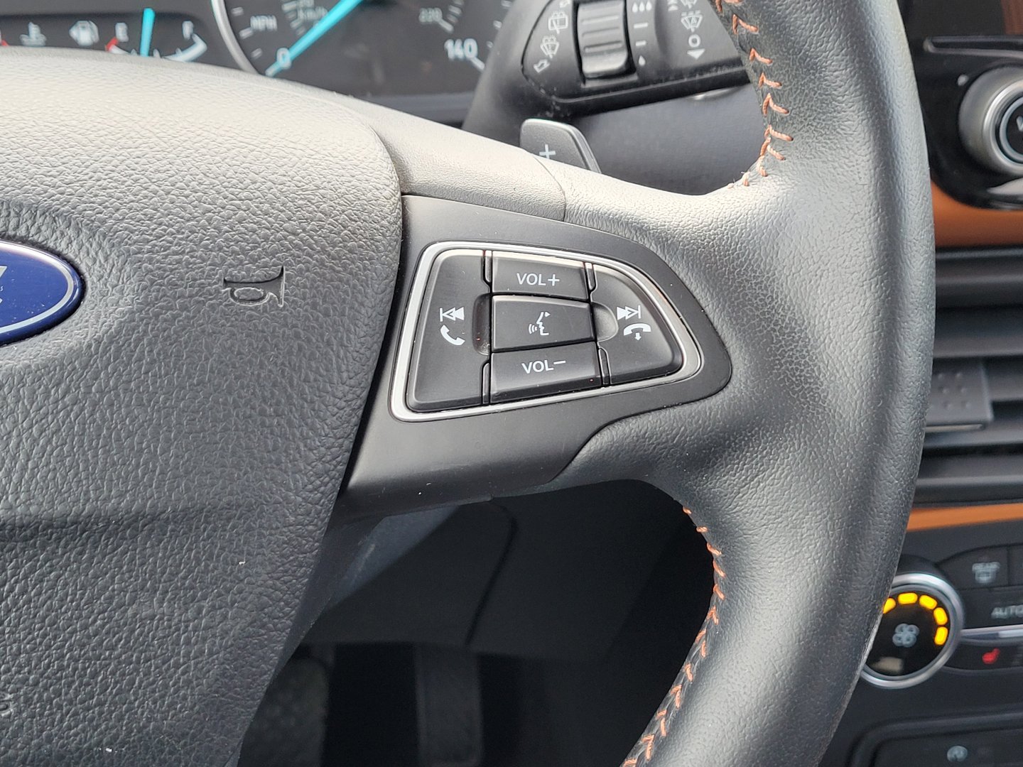 Used 2018 Ford EcoSport SES w/ SES Cold Weather Package image 23