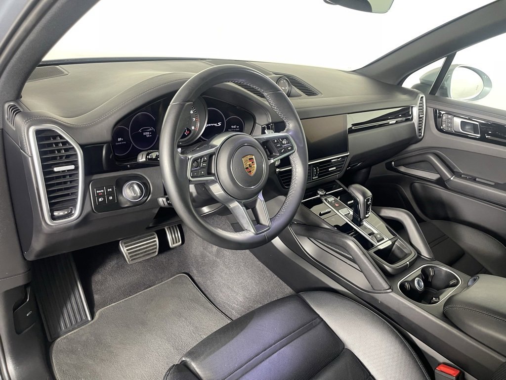Certified 2023 Porsche Cayenne S image 4