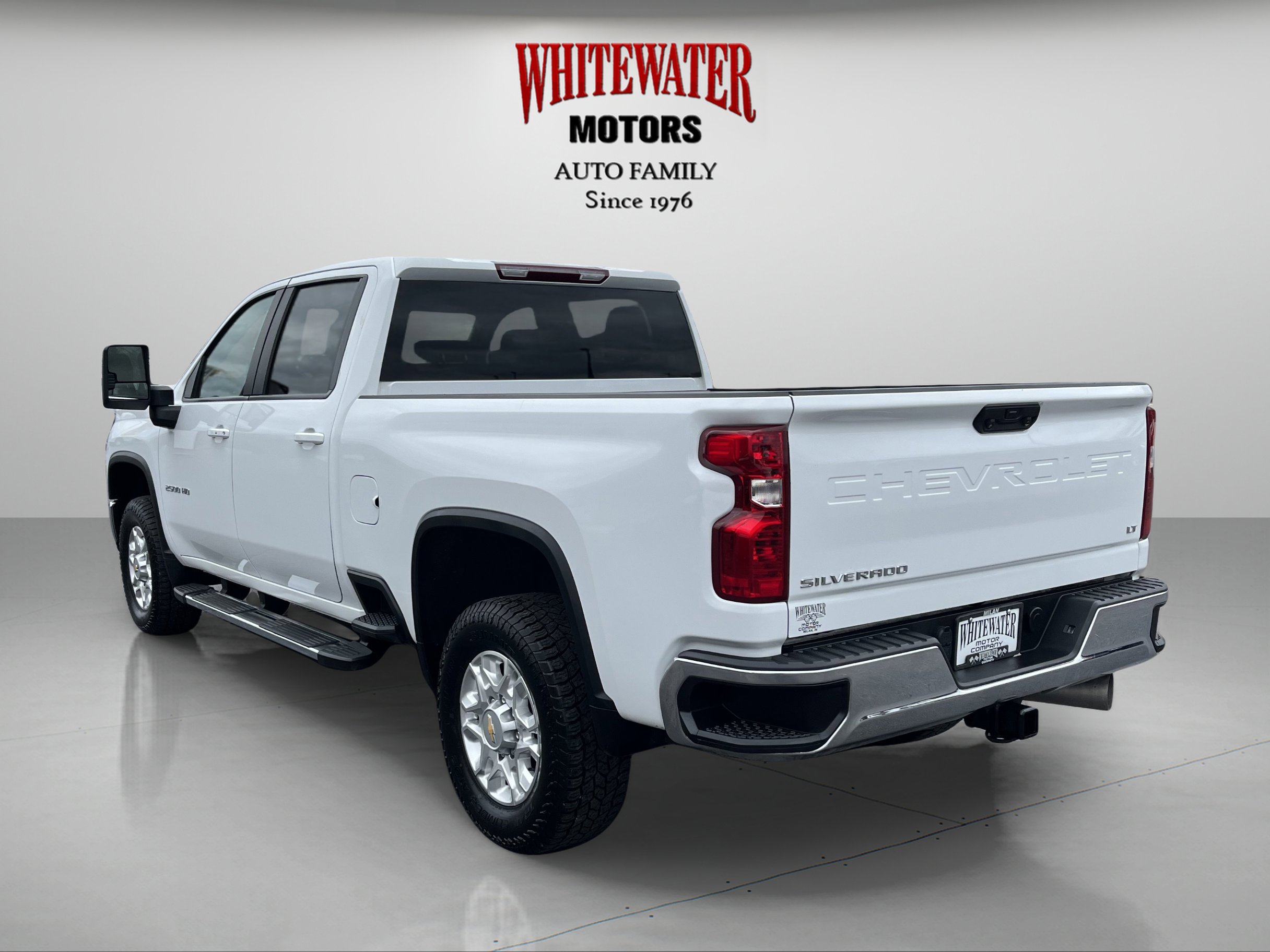 Used 2024 Chevrolet Silverado 2500 LT image 3