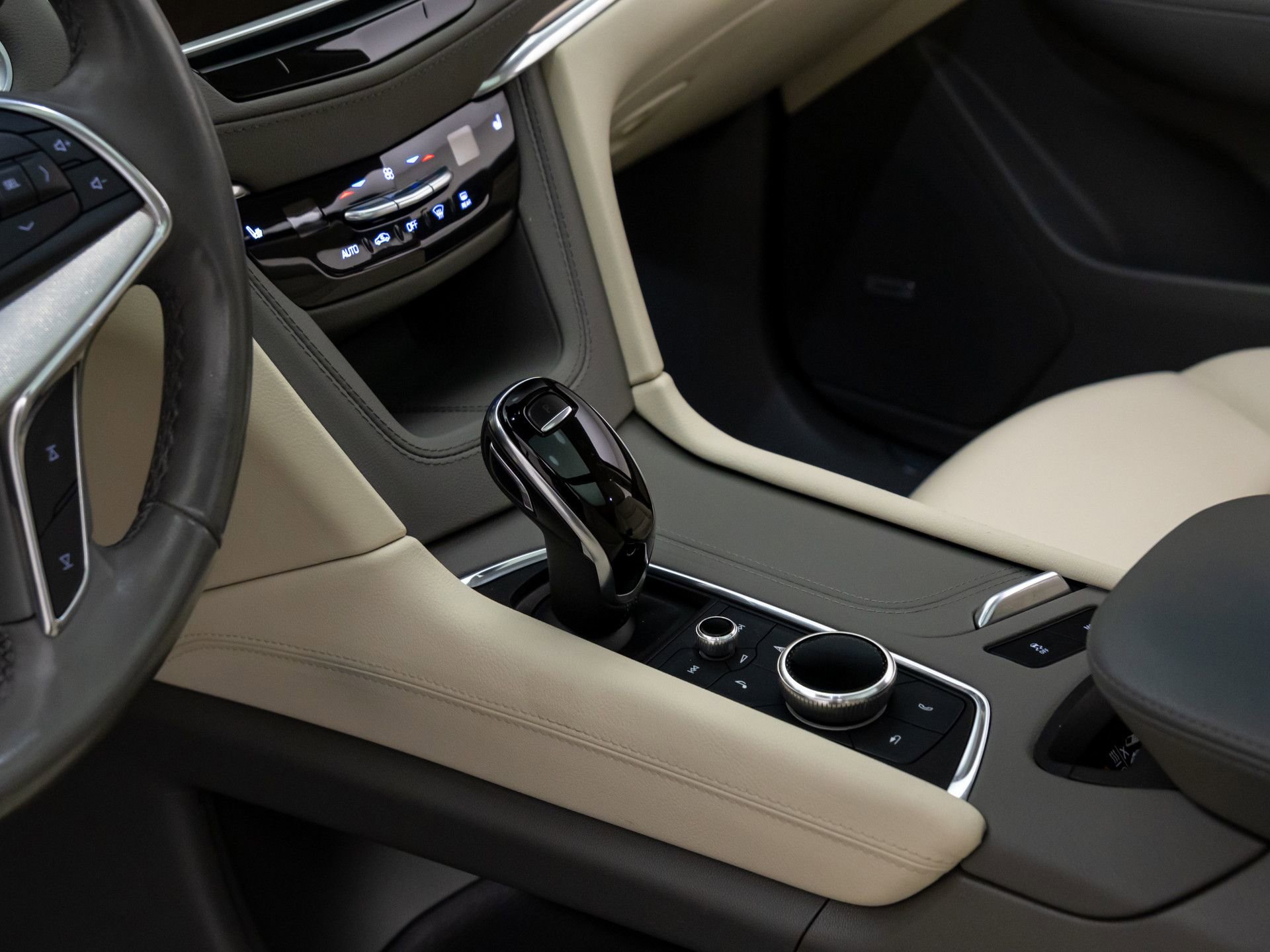 Certified 2022 Cadillac XT5 Premium Luxury w/ LPO, Floor Liner Package image 13