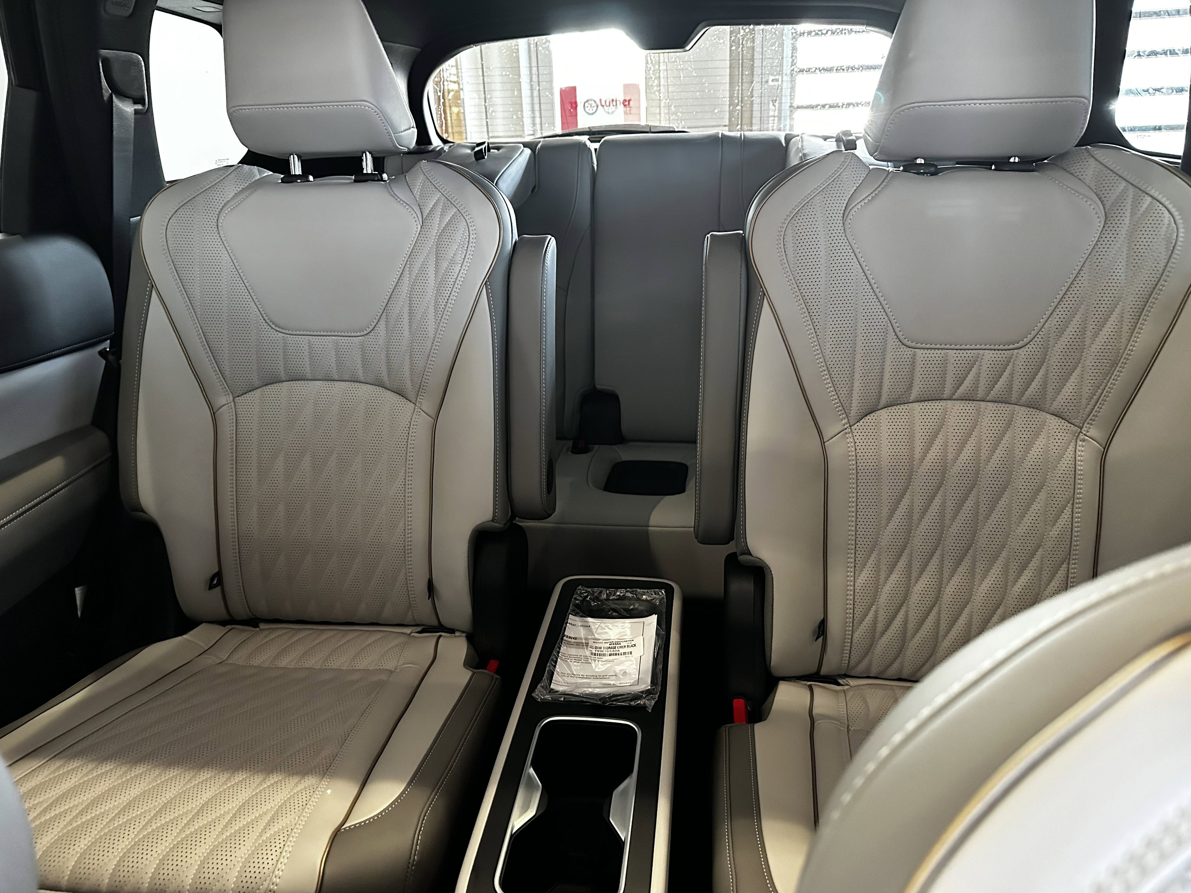 New 2026 INFINITI QX60 Autograph image 10