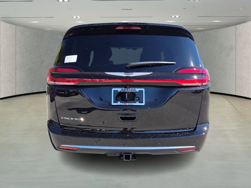 New 2026 Chrysler Pacifica Pinnacle w/ Trailer Tow Group FWD image 5