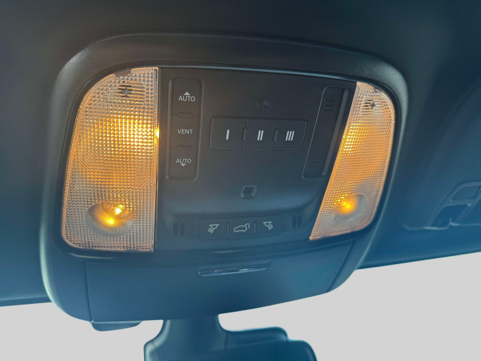 Used 2025 Dodge Durango R/T AWD/4WD image 27