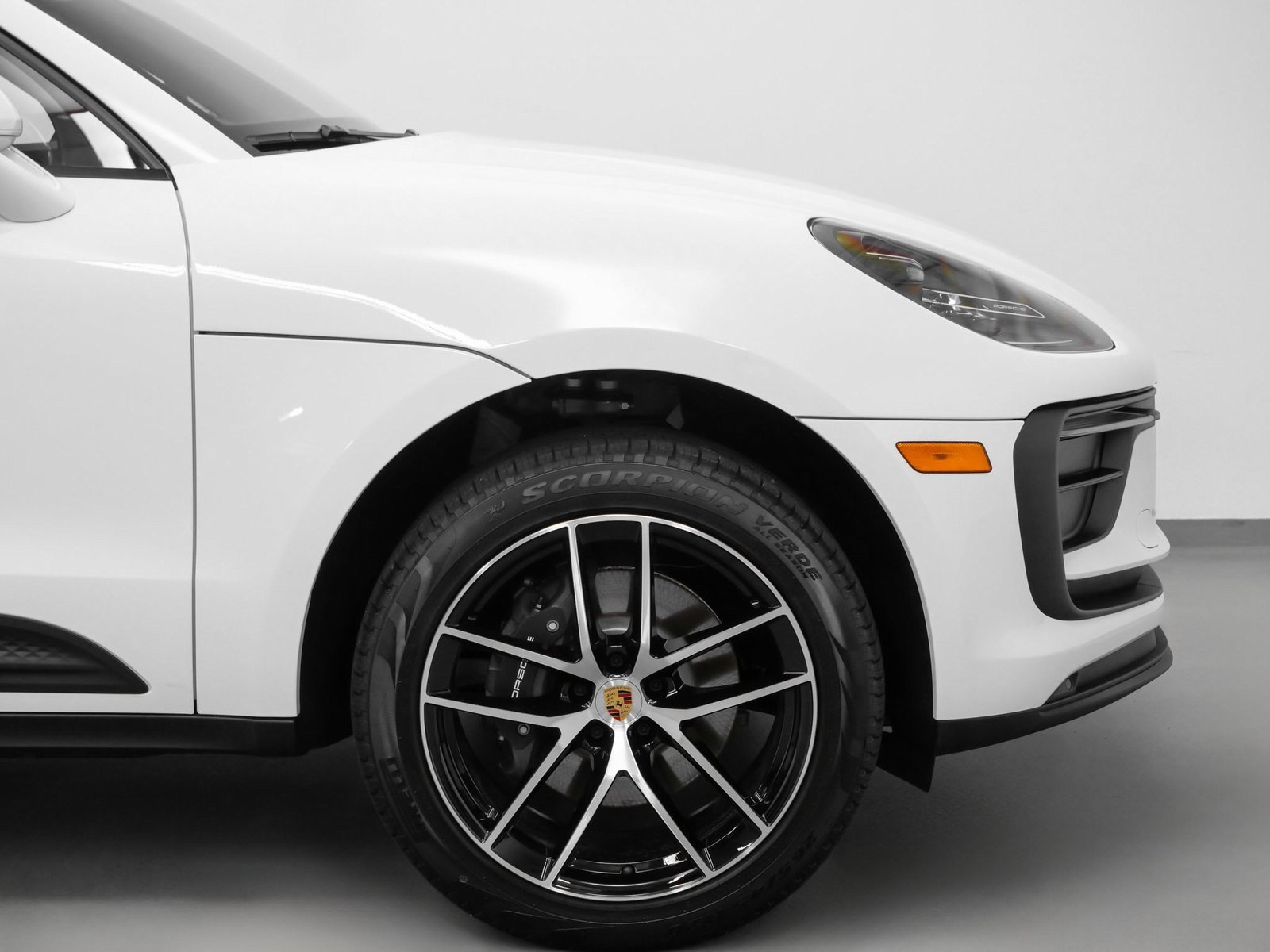 New 2025 Porsche Macan image 14