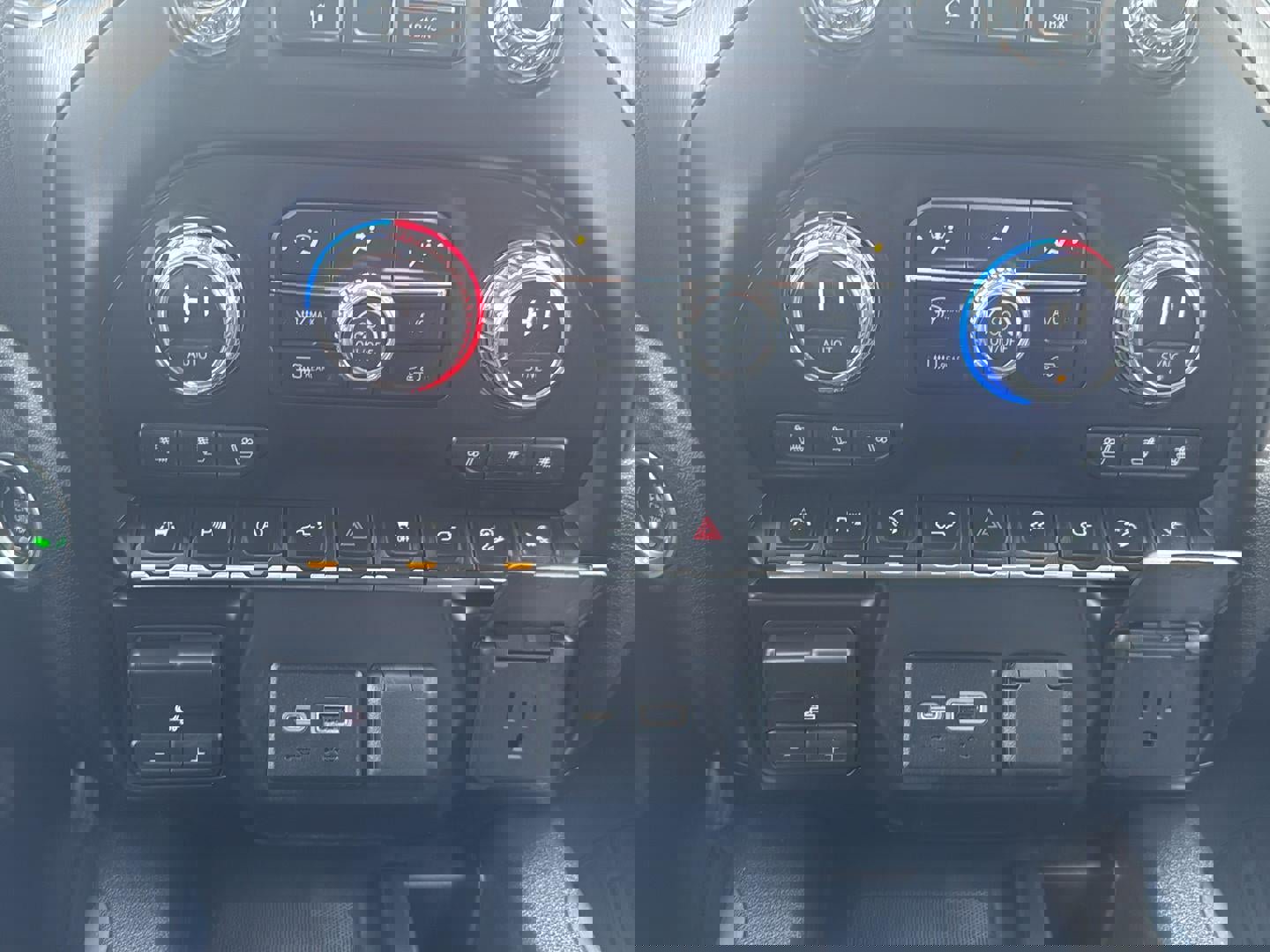 Used 2021 GMC Sierra 1500 Denali w/ Denali Ultimate Package image 26