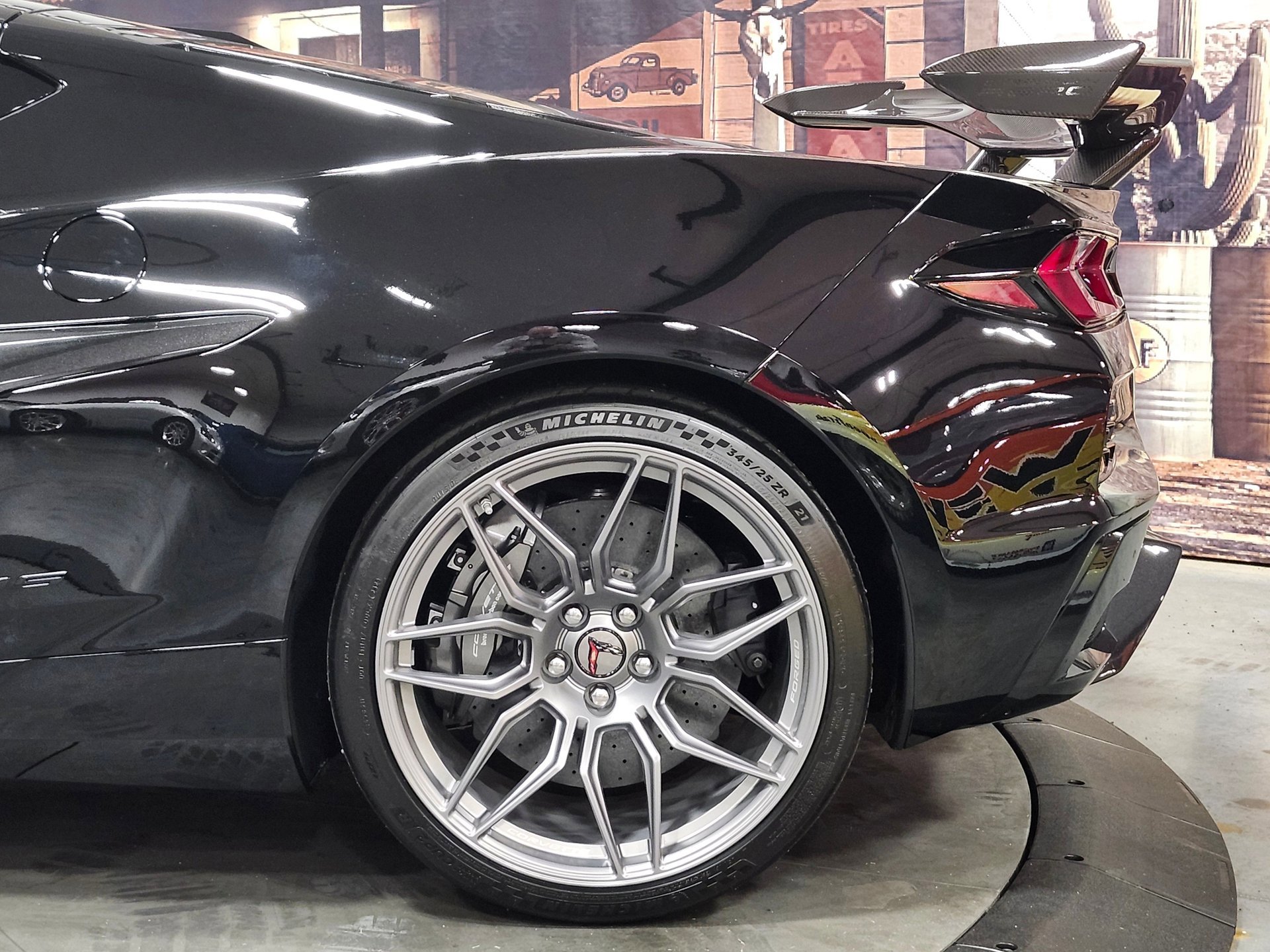 Used 2023 Chevrolet Corvette Z06 w/ Z07 Performance Package image 8