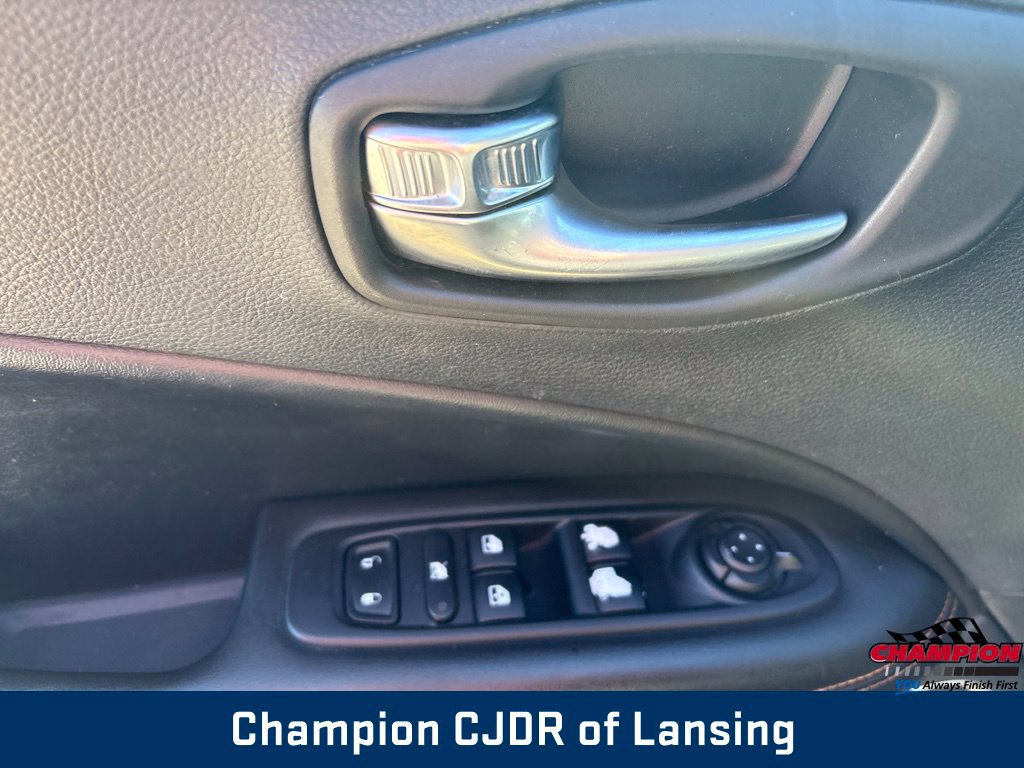 Used 2020 Jeep Compass Limited AWD/4WD image 13