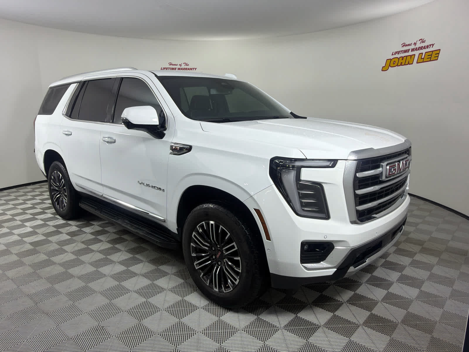 Used 2025 GMC Yukon Elevation w/ LPO, Floor Liner Package AWD/4WD image 8