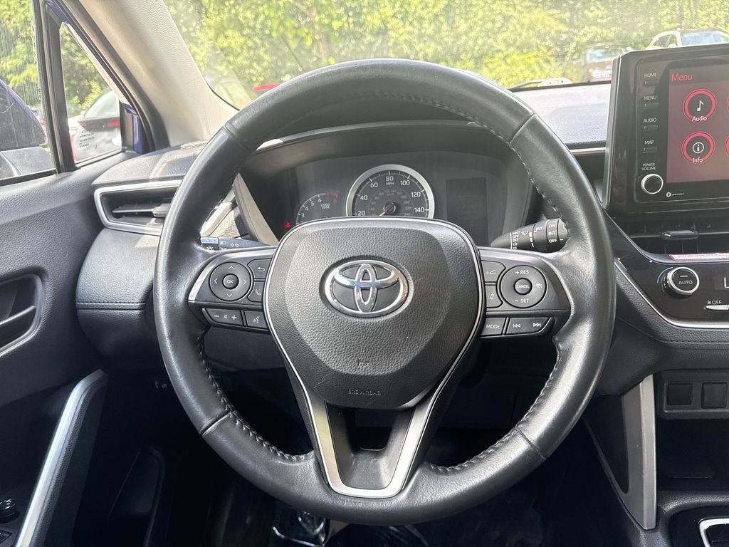 Used 2022 Toyota Corolla Cross LE w/ Moonroof Package AWD/4WD image 11
