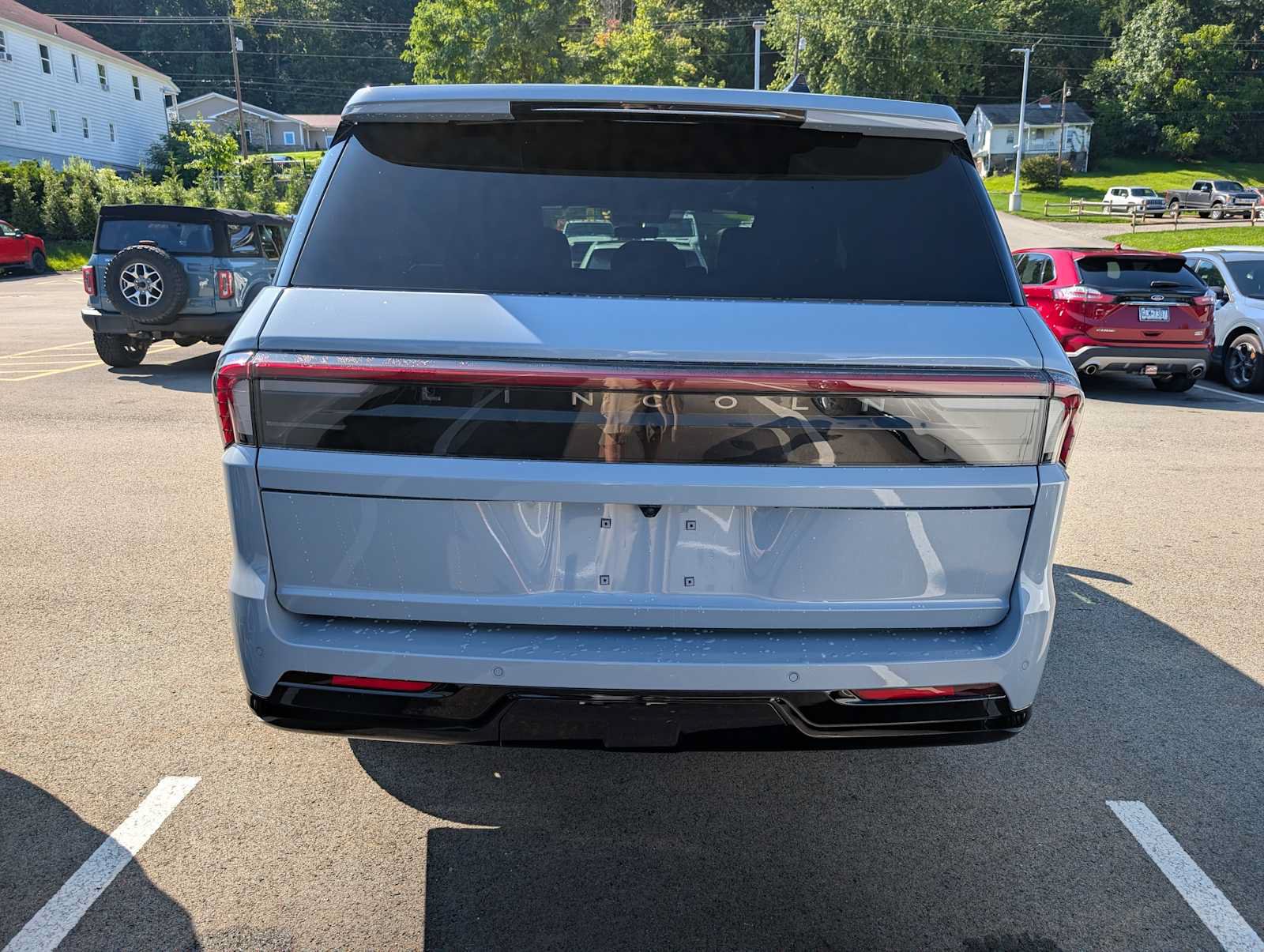 New 2027 Lincoln Navigator Reserve w/ Jet Appearance Package AWD/4WD image 8