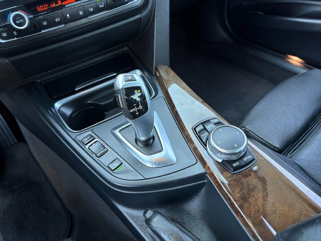 Used 2015 BMW 328i Sedan RWD image 21