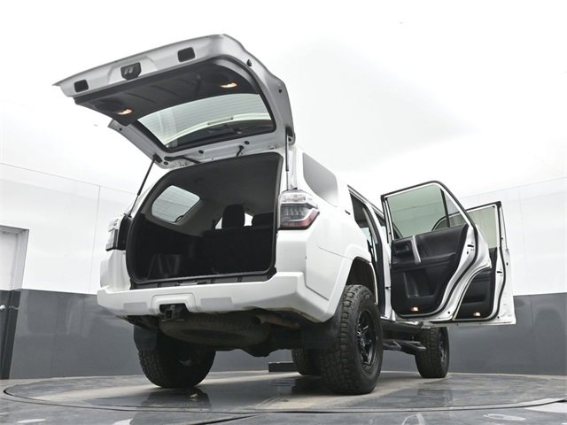 Used 2015 Toyota 4Runner SR5 image 56