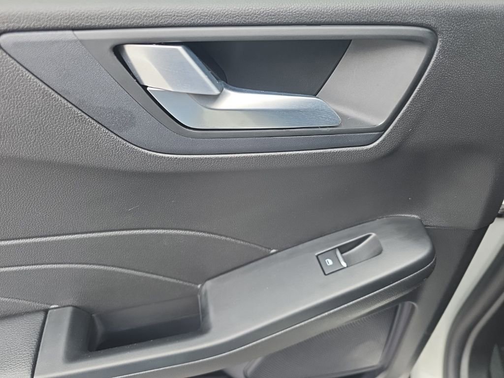 Used 2024 Ford Escape SE image 33