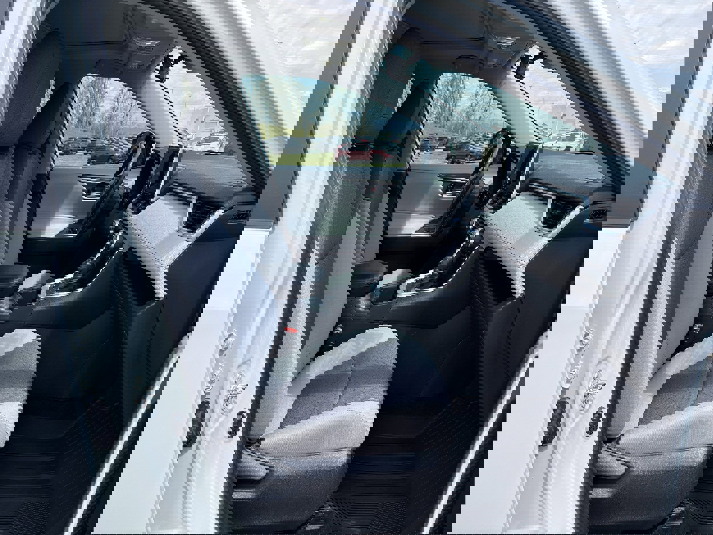 Used 2024 Toyota RAV4 XLE w/ Convenience Package AWD/4WD image 29