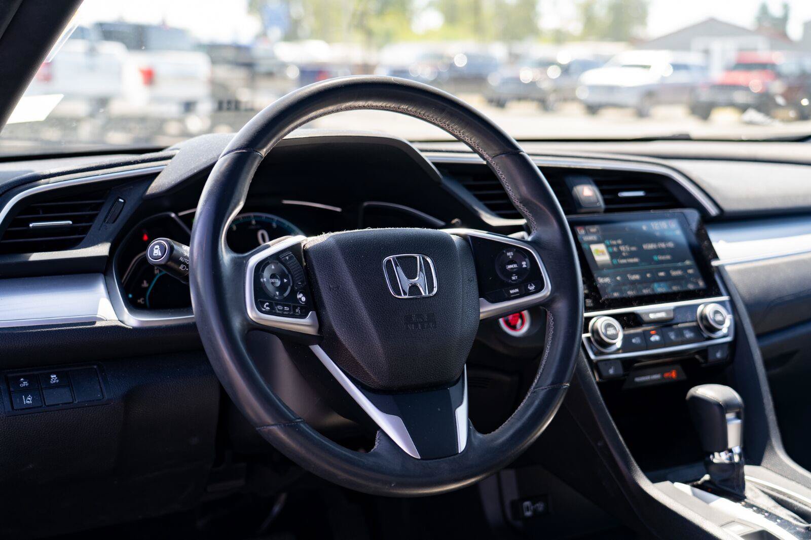 Used 2017 Honda Civic Touring image 11