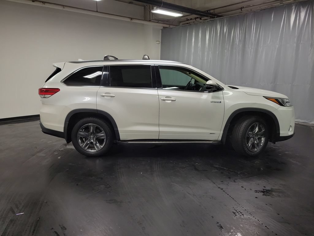 Used 2018 Toyota Highlander Limited Platinum AWD/4WD image 9
