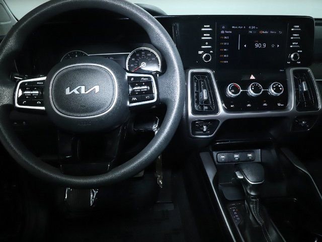 Used 2022 Kia Sorento LX AWD/4WD image 28